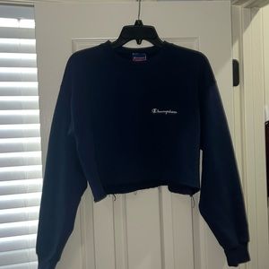 Cropped Champion sweatshirt